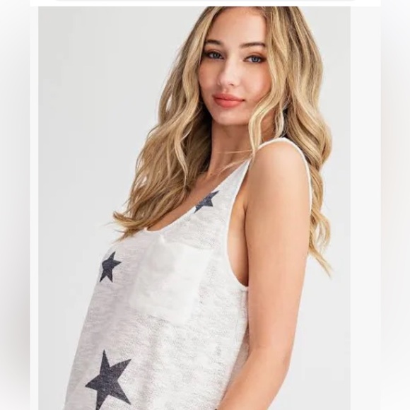 Woman’s 143 lineup tank top with stars and front pocket - Picture 3 of 9
